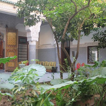 Riad Les Chrifis Navette Aeroport 24 Sur 24 Fez Bagian luar foto
